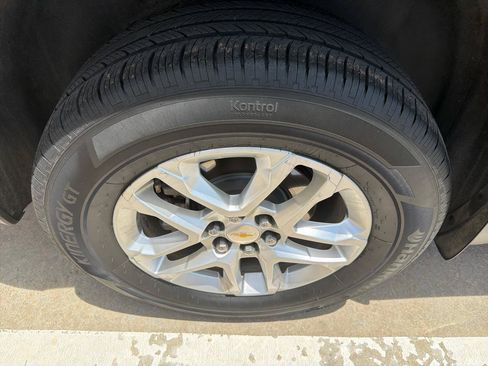 Used 2019 Chevrolet Traverse LT FWD image 45