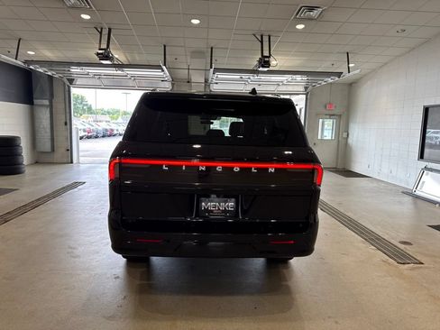 Used 2025 Lincoln Navigator Reserve w/ Jet Appearance Package AWD/4WD image 6