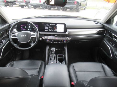 Used 2024 Kia Telluride LX image 38