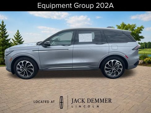 Certified 2024 Lincoln Nautilus Reserve w/ Equipment Group 202A AWD/4WD image 4