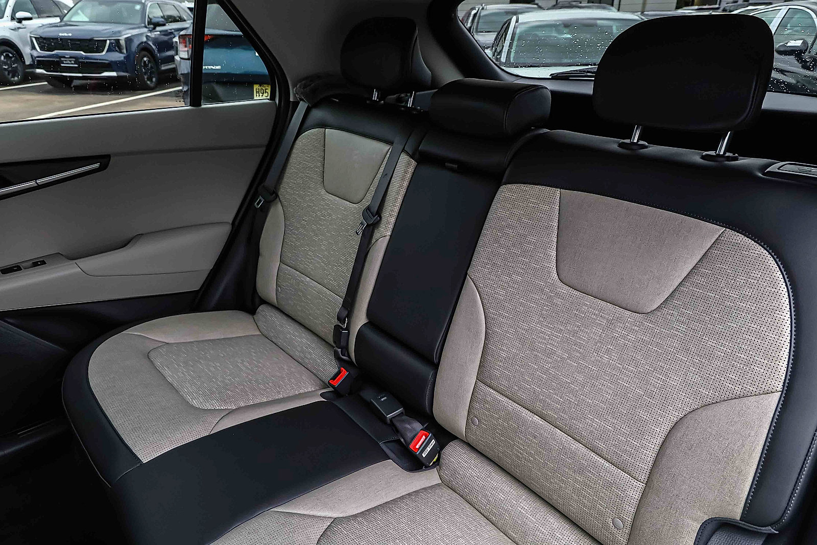Certified 2025 Kia Niro Wave w/ Wave Preserve Package FWD image 21