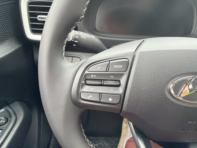 New 2026 Hyundai Venue SEL FWD image 18