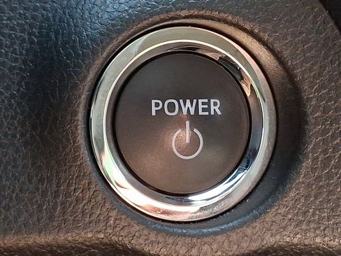 Used 2025 Toyota RAV4 XLE AWD/4WD image 23