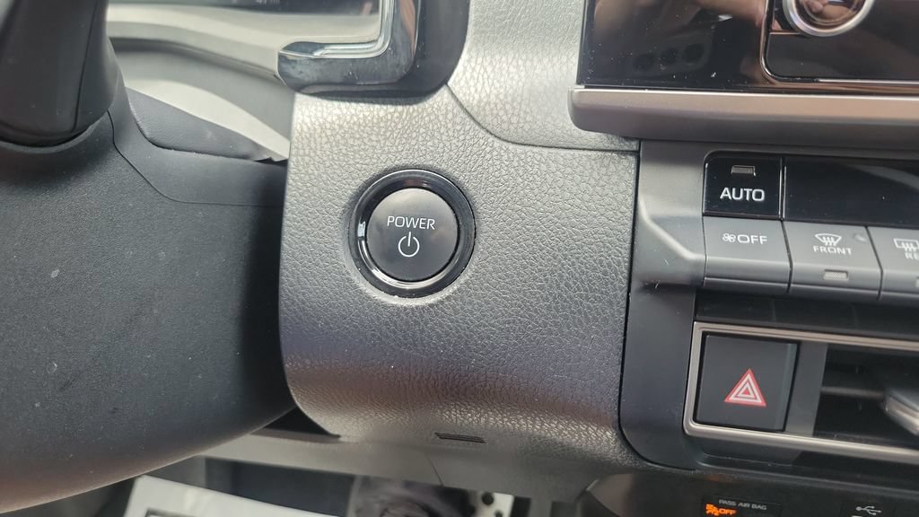 Used 2025 Toyota Camry SE FWD image 26