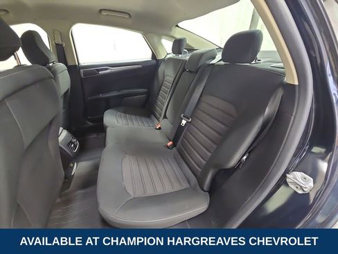 Used 2020 Ford Fusion SE image 33