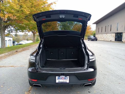 Used 2021 Porsche Macan image 12