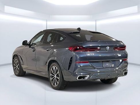 Used 2021 BMW X6 xDrive40i w/ M Sport Package AWD/4WD image 3