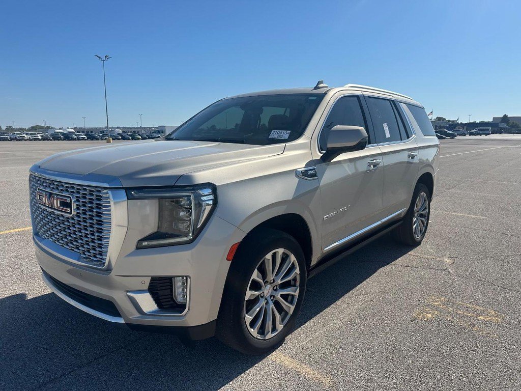 Used 2021 GMC Yukon Denali w/ Denali Premium Package RWD image 9