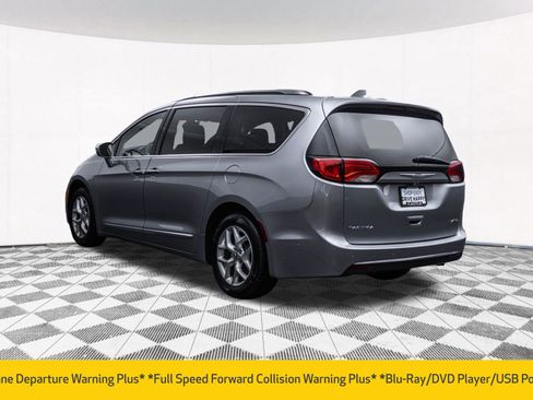 Used 2020 Chrysler Pacifica Limited w/ Advanced Safetytec Group FWD image 10