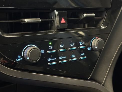 Used 2021 Toyota Camry LE FWD image 15