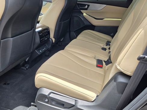 Certified 2024 Acura MDX FWD w/ Technology Package image 11