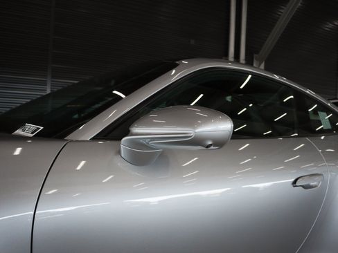 Used 2023 Porsche 911 Carrera w/ Premium Package RWD image 30