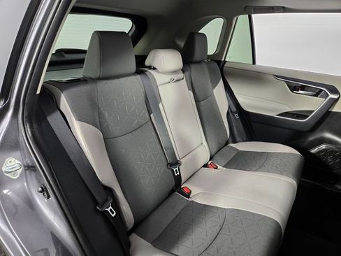 Used 2025 Toyota RAV4 XLE w/ Convenience Package FWD image 17