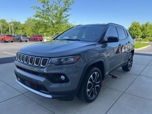 Used 2024 Jeep Compass Limited AWD/4WD image 10