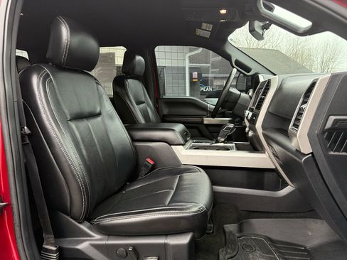 Used 2019 Ford F150 Lariat w/ Equipment Group 502A Luxury image 12