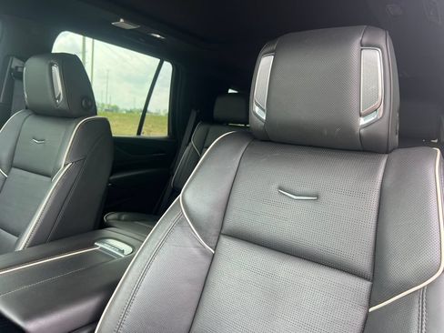 Used 2024 Cadillac Escalade Sport w/ LPO, ONYX Package AWD/4WD image 14