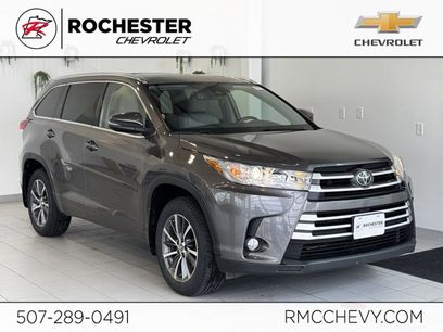 Used 2018 Toyota Highlander SE