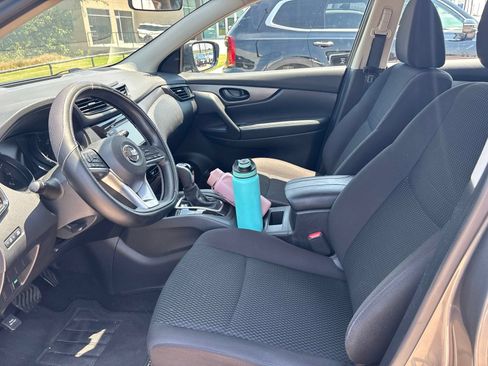 Used 2019 Nissan Rogue Sport S FWD image 7