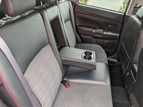 Used 2024 Mitsubishi Outlander Sport SE image 16