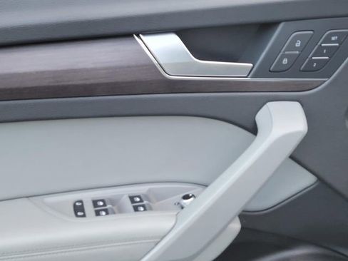 Used 2022 Audi Q5 2.0T Premium Plus w/ Premium Plus Package image 8