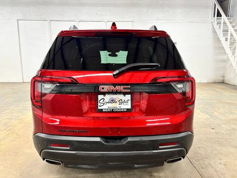 Used 2023 GMC Acadia SLT w/ Elevation Edition FWD image 6
