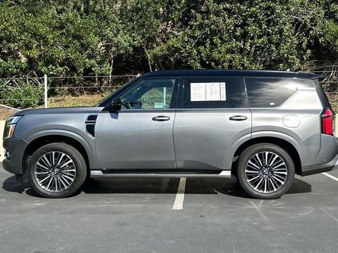 Used 2025 Nissan Armada Platinum Reserve image 2