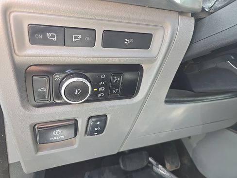 Used 2023 Ford F150 Lariat AWD/4WD image 14