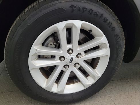 Used 2015 Ford Explorer XLT FWD image 31