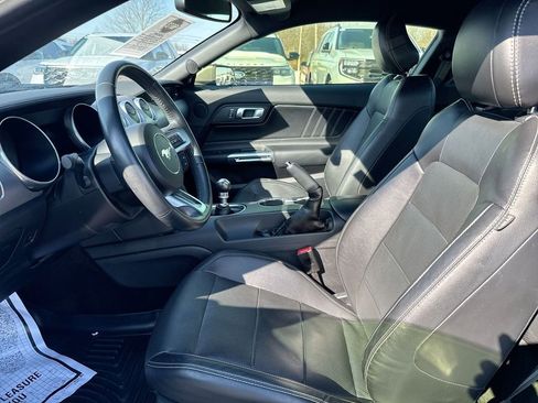 Used 2018 Ford Mustang GT Premium image 8