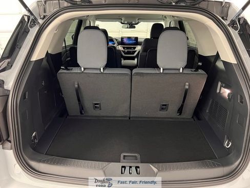New 2026 Ford Explorer Active RWD image 38