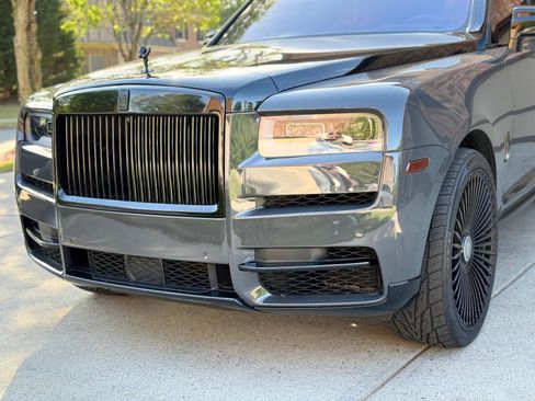 Used 2021 Rolls-Royce Cullinan image 6