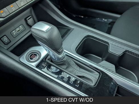 Certified 2025 Nissan Sentra SV w/ Trunk Package image 16