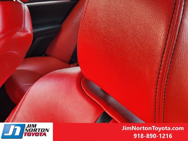 Used 2018 Toyota Camry SE w/ Moonroof Package FWD image 16