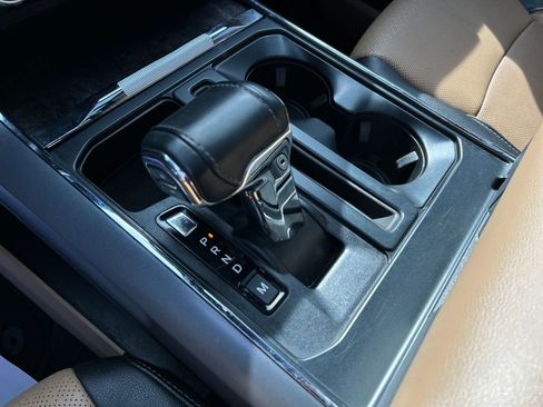 Used 2022 Ford F150 Lariat w/ Equipment Group 502A High image 27