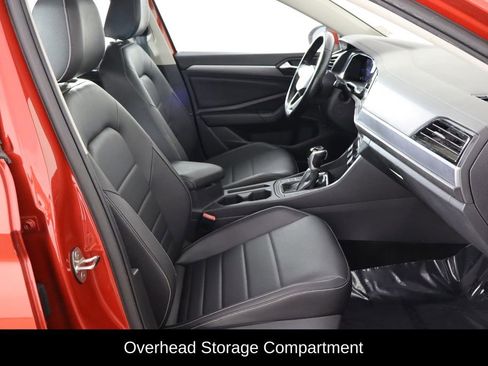 Used 2023 Volkswagen Jetta SE w/ Panoramic Sunroof Package image 18