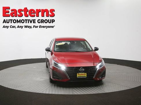 Used 2025 Nissan Altima 2.5 SV FWD image 51