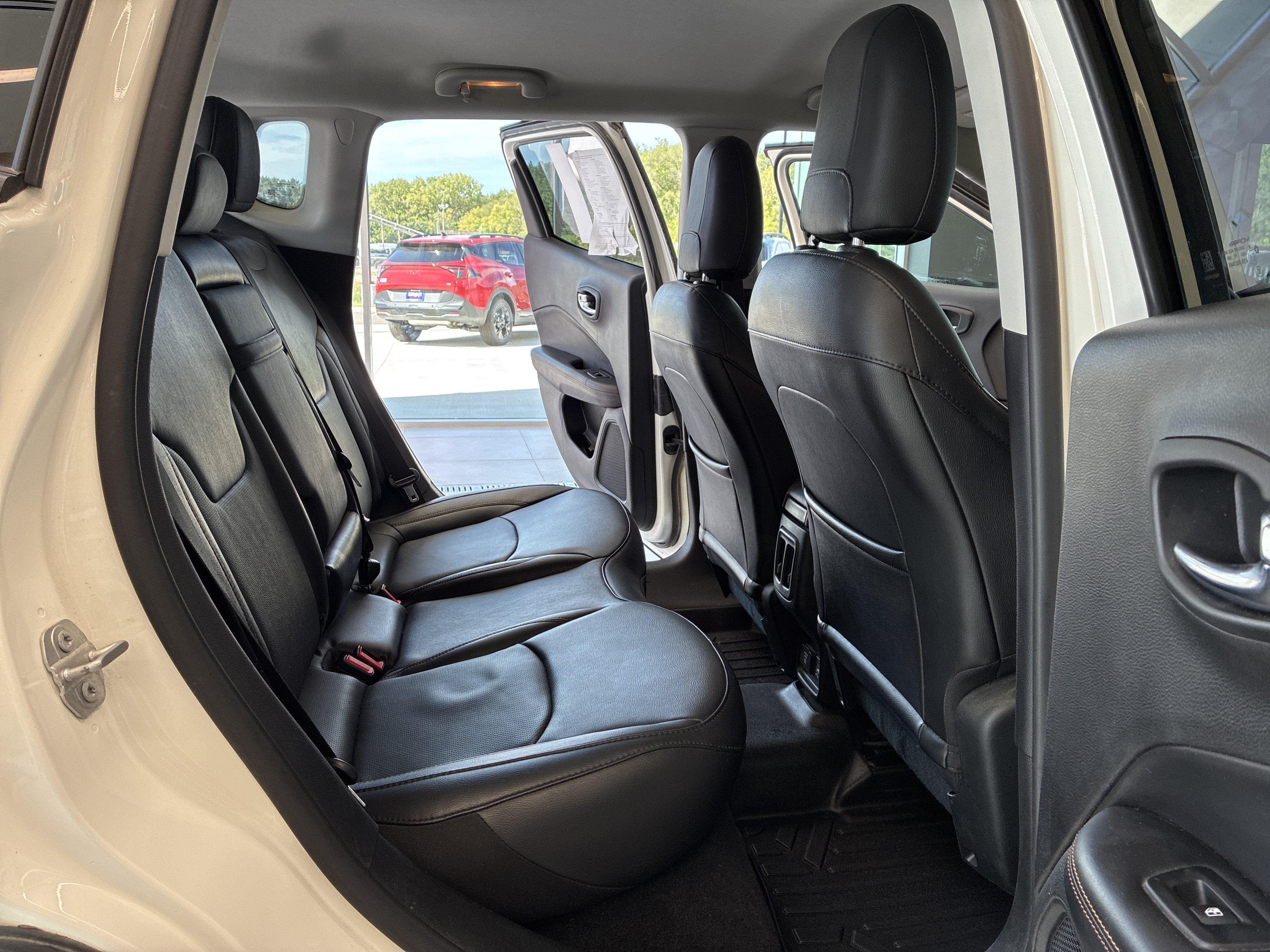 Used 2019 Jeep Compass Limited w/ Safety & Security Group AWD/4WD image 11