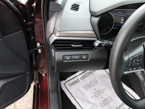 Used 2024 Nissan Altima 2.5 SV FWD image 10