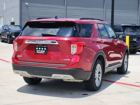 Used 2022 Ford Explorer XLT w/ Equipment Group 202A AWD/4WD image 8