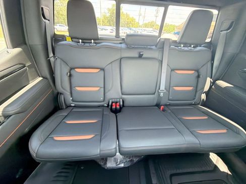 New 2026 GMC Sierra 1500 AT4 w/ AT4 Premium Package AWD/4WD image 16