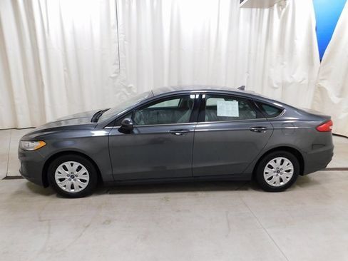 Used 2020 Ford Fusion S image 2
