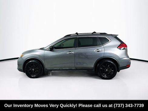 Used 2017 Nissan Rogue SV w/ Midnight Edition FWD image 4