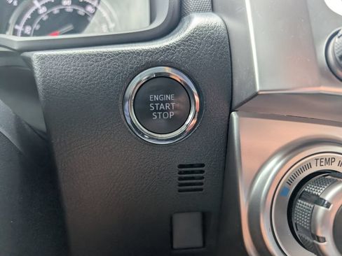 Used 2022 Toyota 4Runner Limited AWD/4WD image 25