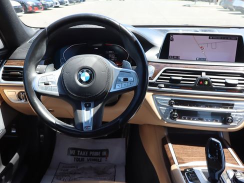 Used 2021 BMW 750i xDrive w/ Executive Package AWD/4WD image 11