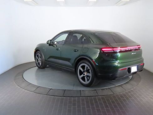Certified 2025 Porsche Macan 4 Electric AWD/4WD image 3