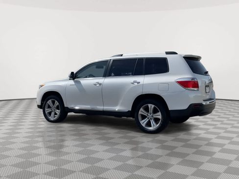 Used 2013 Toyota Highlander Limited AWD/4WD image 6