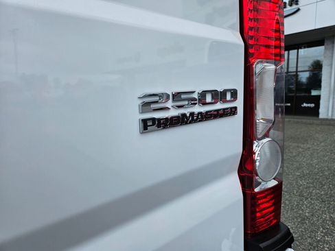 Used 2025 RAM ProMaster 2500 w/ Convenience Group FWD image 11