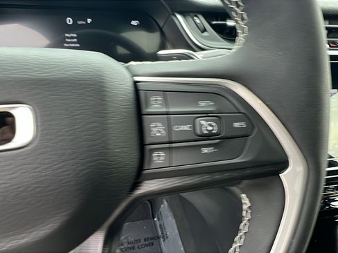 Used 2025 Jeep Grand Cherokee L Altitude image 30