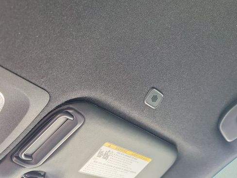 Used 2025 Toyota Corolla SE image 20