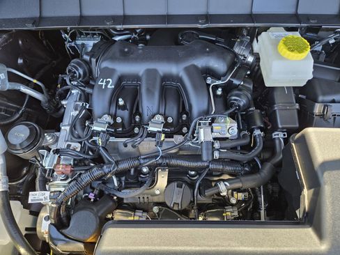 New 2026 Nissan Pathfinder SV image 25